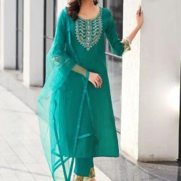 Skylee Green Embroidered Kurta Pant Set With Dupatta-picture-4