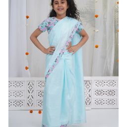 Little Bansi Muslin Woven Floral & Butterfly Printed Saree With Half Sleeves Blouse - Blue-image-4
