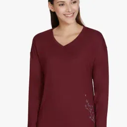 Amante Maroon Textured Short Tee-picture-6