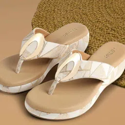 Metro Printed Wedge Sandals-13