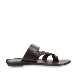 Mochi Men's Brown Toe Ring Sandals-image-30