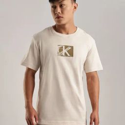 Calvin Klein Moonbeam Logo Regular Fit Cotton T-Shirt-picture-4