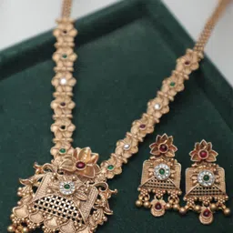 SIVA BY ANIKA Gold-Plated Stones Studded & Beaded Royal Rajwadi Long Jewellery Set-picture-9