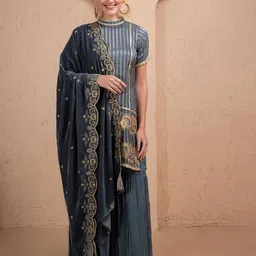 SEW Embroidered Velvet Dupatta-picture-31