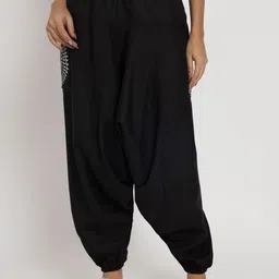 9rasa Women Loose Fit High-Rise Pleated Jodhpuris Trousers-picture-12