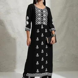 Vishudh Women Floral Embroidered Regular Thread Work Kurta with Palazzos-image-11
