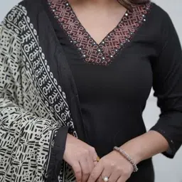 Moda Rapido Women Embroidered Mirror Work Regular Kurta & Palazzos With Dupatta image 3