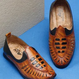 Tiny Bugs Ethnic Designed Jutis - Brown-picture-0