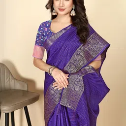 J 6 DESIGNER Checked Woven Design Zari Saree-picture-22