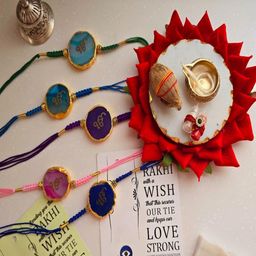 HOMEARTE Set Of 5 Agate Stone Ik Onkar Rakhi Lumba With Roli Chawal Narial & Greeting Card-image-11