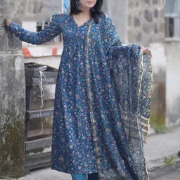 SRILICA Women Floral Printed Kurta with Trousers & Dupatta-picture-24