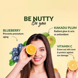 Hazelnut Essentials Vitamin C Foaming Face Wash With Kakadu plum & Blueberry - 100 ml image 4