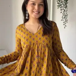 Women Printed Viscose Rayon Straight Kurta-image-35