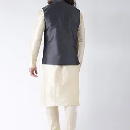 DEYANN Men Grey & Cream Solid Kurta with Pyjamas & Nehru Jacket image 5