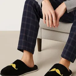TRAVELKHUSHI Men Black Slip-On Soft Fur House Slippers-image-92