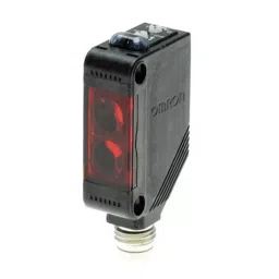 Omron Compact Photoelectric Sensor with Built-in Amplifier 500 mm Sensing Distance PNP Dark-ON, Light-ON, E3Z-B86 OMS-31