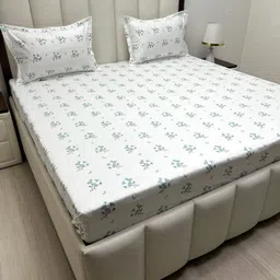 Pure Decor Blue & White Floral 350 TC Queen Bedsheet Set- 2.28 m x 2.54 m-image-97