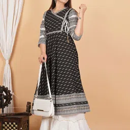 IKRASS Geometric Printed V-Neck A-Line Cotton Kurta-picture-20