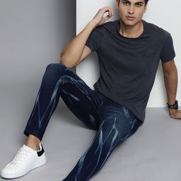 The Indian Garage Co Men Blue Carrot Fit Light Fade Stretchable Jeans-image-50