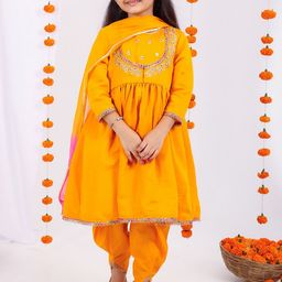 MASTARANG Girls Floral Printed Regular Gotta Patti Kurta with Dhoti Pants & With Dupatta-15