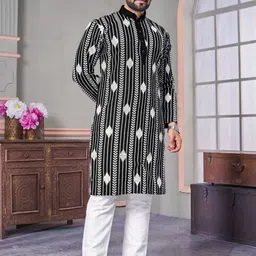 LADY BERRY Floral Embroidered Mandarin Collar Sequinned Cotton Straight Kurta-image-34