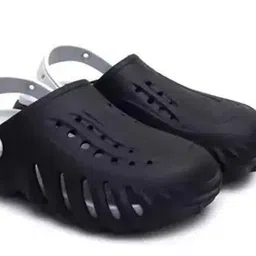 DRACKFOOT Men Self Design Clogs image 3