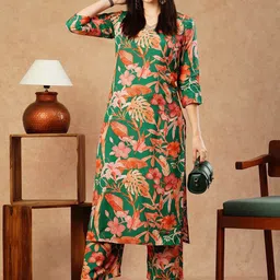 GoSriKi Women Floral Printed Regular Kurta with Palazzos-52