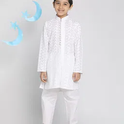 Vastramay Full Sleeves Embroidery Kurta and Pyjama Set With Cap - White-picture-40