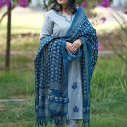 KALINI Floral Embroidered Thread Work Regular Kurta with Palazzos & Dupatta-7