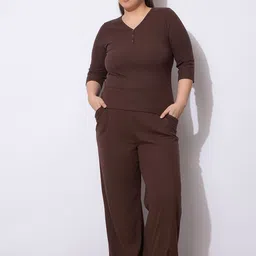 SASSAFRAS Curve Plus Size Rib Three-Quarter Sleeves Top With Trouser-18