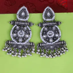 Sangria Silver-Plated Kundan-Studded Oxidised Drop Earrings image 5