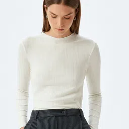 Koton Women V-Neck Pockets T-shirt-image-29