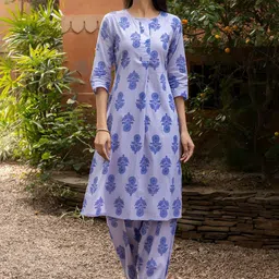 Lookmark Women Floral Printed Regular Kurta with Trousers-47