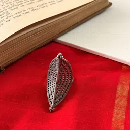 Niska Silver-Plated Oxidised Finger Ring-picture-5