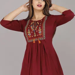 AVAYAYAT Embroidered Keyhole Neck Top-image-80