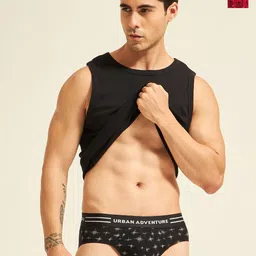 URBAN ADVENTURE Pack Of 2 Printed Ultra Soft Basic Briefs 2UAM-014-P(BLK-RED)-24