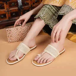 Rubeezz Women Woven Design One Toe Flats-picture-23