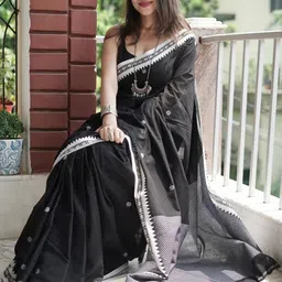 DIVASTRI Floral Zari Silk Cotton Banarasi Saree-image-21