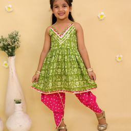 Junitos Cotton Woven Full Sleeves Baby Animals Printed Gota Lace Embellished Kurti Dhoti Set - Green-image-13