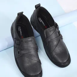 Buckaroo Men Harte Textured Leather Monks-image-99