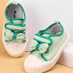 Cute Walk by Babyhug Velcro Closure Causal Shoes with Bow Applique - Green-picture-25
