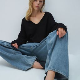 H&M Fine Knit V-Neck Jumper-image-29