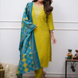 Growdamy Women Floral Embroidered Regular Chanderi Silk Kurta with Trousers & Dupatta-image-73