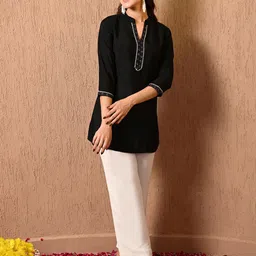 DECKEDUP Women Neck Embroidered Cotton Kurtis-26