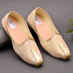 Little Palz Abstract Embroidered Mojaris - Golden-image-61