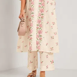 RANGMANCH BY PANTALOONS Women Floral Printed Flared Trousers-image-60
