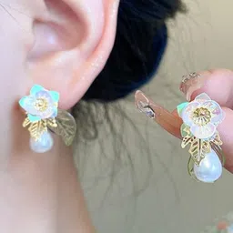 AKISON JEWELS Women Floral Studs Earrings-picture-2