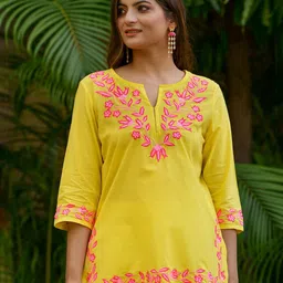 INAAYA JAIPUR Women Floral Embroidered Thread Work Pure Cotton Short Kurti-picture-7
