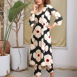 Aaghnya Women Viscose Rayon Kurta Sets-picture-33