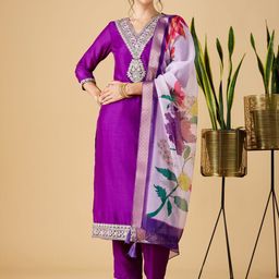 KOTRONS Women Floral Embroidered Kurta with Trousers & Dupatta-image-22